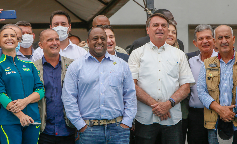 Uma área de maide de 86 mil metros quadrados será referência na formação e no treinamento de atletas no Paraná, desde a base até os de alto rendimento. O presidente Jair Bolsonaro e o governador Carlos Massa Ratinho Junior inauguraram nesta quinta-feira (4) o Centro Nacional de Treinamento de Atletismo (CNTA), um dos mais completos centros de excelência do País em iniciação esportiva, localizado em Cascavel, no Oeste do Estado.Foto Gilson Abreu/AEN