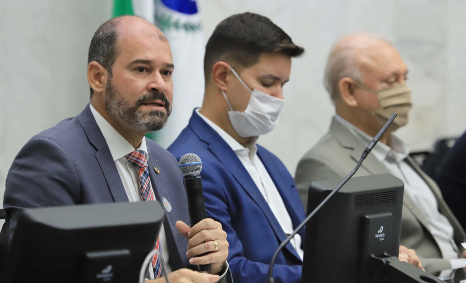 O Governo do Estado abriu nesta quinta-feira (04) uma série de debates públicos para dar transparência e agregar sugestões que possam aperfeiçoar o modelo de concessão do novo Anel de Integração do Paraná, que passará a ter 3