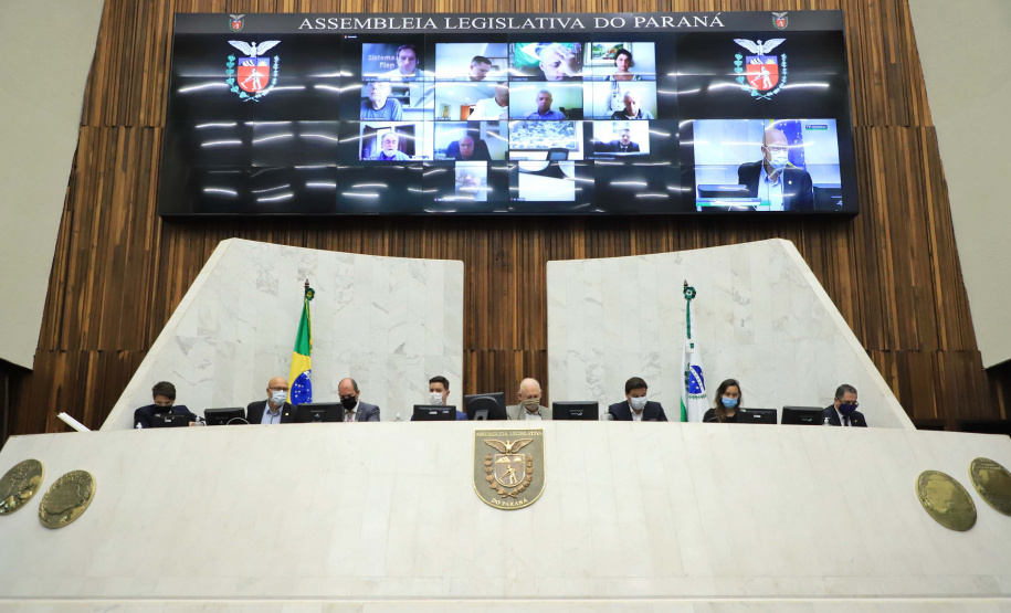 O Governo do Estado abriu nesta quinta-feira (04) uma série de debates públicos para dar transparência e agregar sugestões que possam aperfeiçoar o modelo de concessão do novo Anel de Integração do Paraná, que passará a ter 3