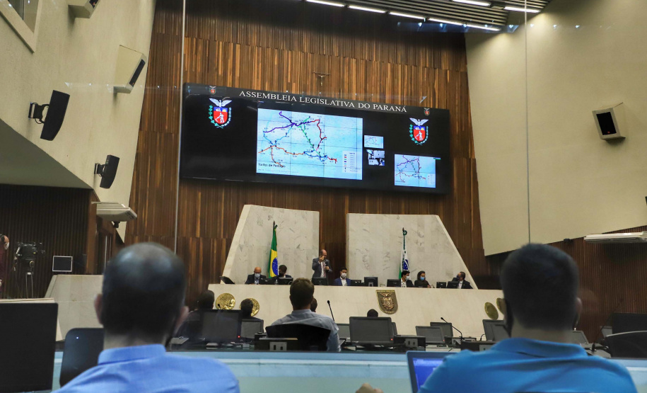 O Governo do Estado abriu nesta quinta-feira (04) uma série de debates públicos para dar transparência e agregar sugestões que possam aperfeiçoar o modelo de concessão do novo Anel de Integração do Paraná, que passará a ter 3