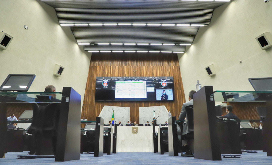 O Governo do Estado abriu nesta quinta-feira (04) uma série de debates públicos para dar transparência e agregar sugestões que possam aperfeiçoar o modelo de concessão do novo Anel de Integração do Paraná, que passará a ter 3