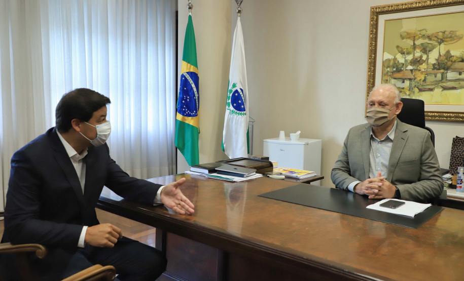 O Governo do Estado abriu nesta quinta-feira (04) uma série de debates públicos para dar transparência e agregar sugestões que possam aperfeiçoar o modelo de concessão do novo Anel de Integração do Paraná, que passará a ter 3