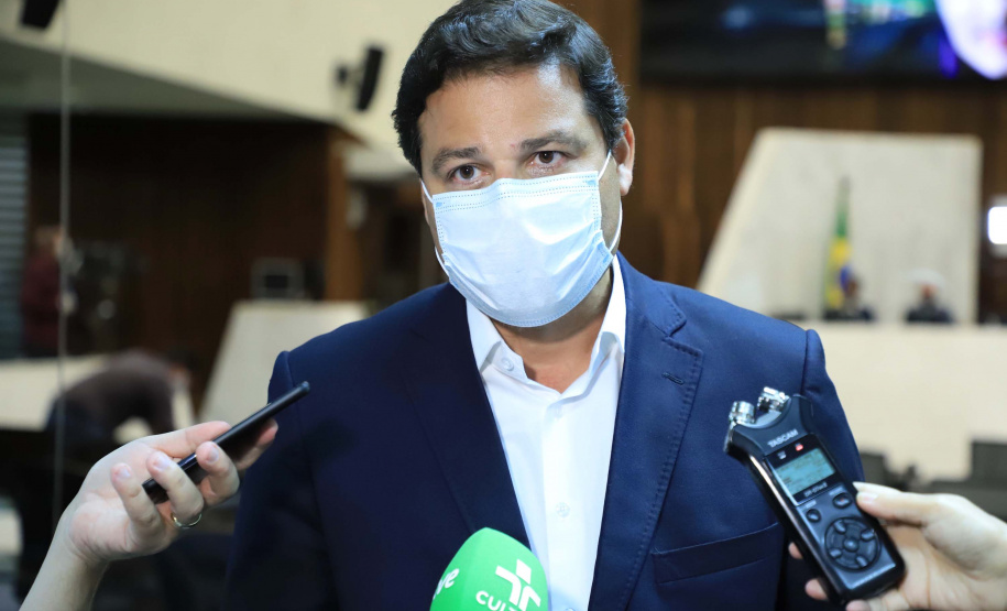 O Governo do Estado abriu nesta quinta-feira (04) uma série de debates públicos para dar transparência e agregar sugestões que possam aperfeiçoar o modelo de concessão do novo Anel de Integração do Paraná, que passará a ter 3