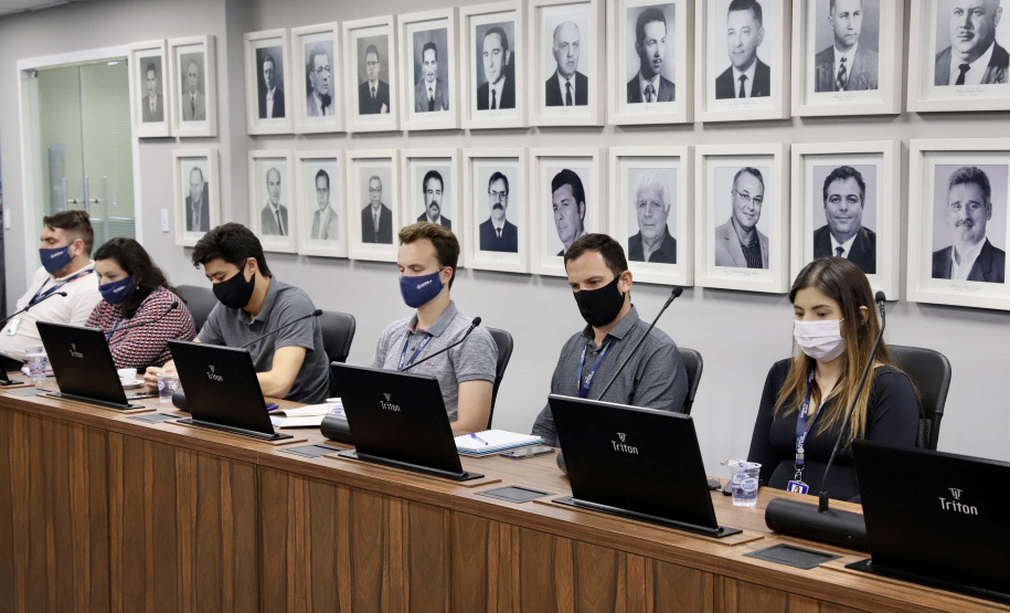 A Portos do Paraná realizou nesta quinta-feira (4) a audiência sobre o leilão de arrendamento da área PAR32, voltada para movimentação de carga geral, em especial açúcar ensacado, no Porto de Paranaguá.  Em 2020, o terminal paranaense teve o melhor índice de produtividade para este tipo de carga, no Brasil. A prancha média operacional chegou a 137 toneladas por hora.