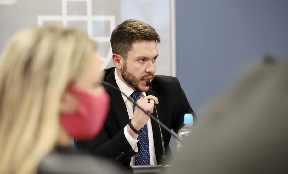 A Portos do Paraná realizou nesta quinta-feira (4) a audiência sobre o leilão de arrendamento da área PAR32, voltada para movimentação de carga geral, em especial açúcar ensacado, no Porto de Paranaguá.  Em 2020, o terminal paranaense teve o melhor índice de produtividade para este tipo de carga, no Brasil. A prancha média operacional chegou a 137 toneladas por hora.