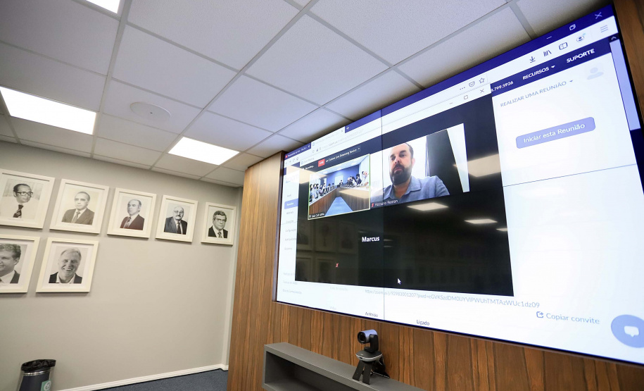 A Portos do Paraná realizou nesta quinta-feira (4) a audiência sobre o leilão de arrendamento da área PAR32, voltada para movimentação de carga geral, em especial açúcar ensacado, no Porto de Paranaguá.  Em 2020, o terminal paranaense teve o melhor índice de produtividade para este tipo de carga, no Brasil. A prancha média operacional chegou a 137 toneladas por hora.