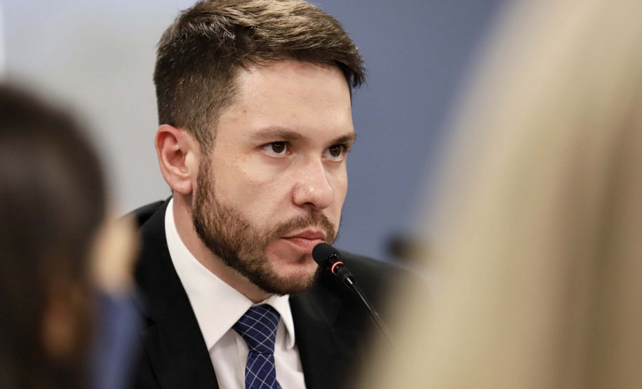 A Portos do Paraná realizou nesta quinta-feira (4) a audiência sobre o leilão de arrendamento da área PAR32, voltada para movimentação de carga geral, em especial açúcar ensacado, no Porto de Paranaguá.  Em 2020, o terminal paranaense teve o melhor índice de produtividade para este tipo de carga, no Brasil. A prancha média operacional chegou a 137 toneladas por hora.