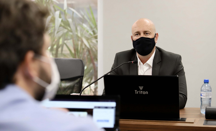 A Portos do Paraná realizou nesta quinta-feira (4) a audiência sobre o leilão de arrendamento da área PAR32, voltada para movimentação de carga geral, em especial açúcar ensacado, no Porto de Paranaguá.  Em 2020, o terminal paranaense teve o melhor índice de produtividade para este tipo de carga, no Brasil. A prancha média operacional chegou a 137 toneladas por hora.