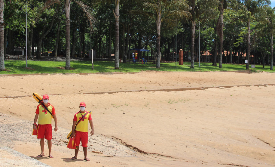 PM e Bombeiros reforçam a prevenção nas prainhas de água doce da Costa Oeste durante Verão Consciente  -  Curitiba, 05/02/2021  -  Foto: Divulgação SESP PR