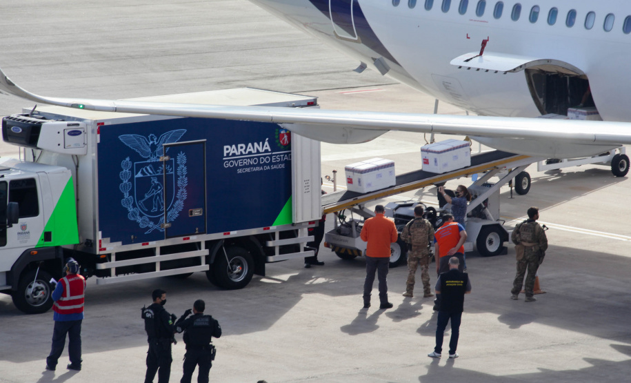Vacinas Com a chegada do quarto lote, Paraná começa a vacinar idosos. Foto: Ari Dias/AEN