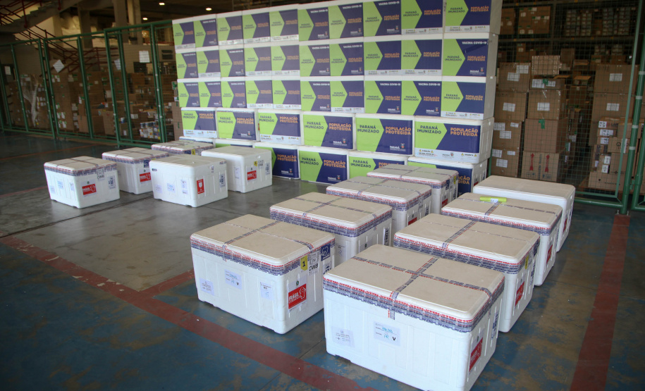 Vacinas Com a chegada do quarto lote, Paraná começa a vacinar idosos. Foto: Ari Dias/AEN