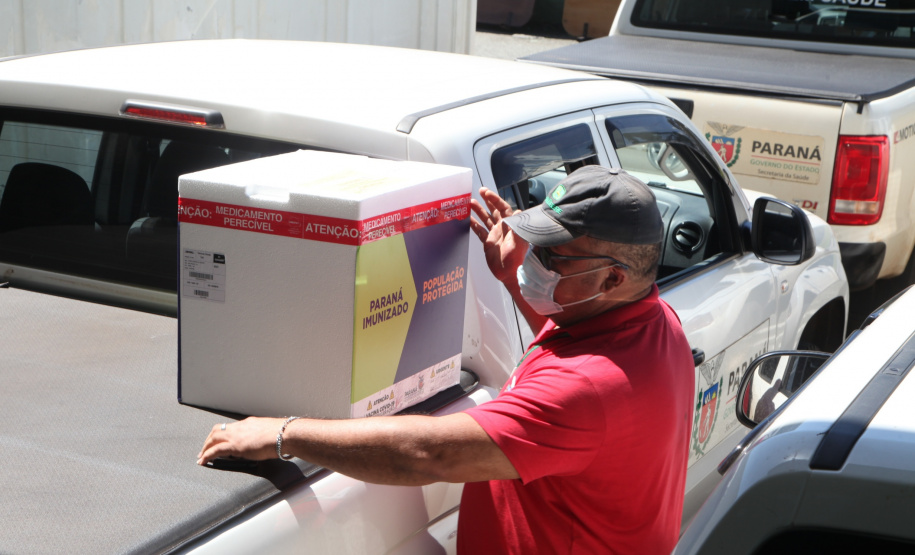Com a chegada do quarto lote, Paraná começa a vacinar idosos. Foto: Ari Dias/AEN