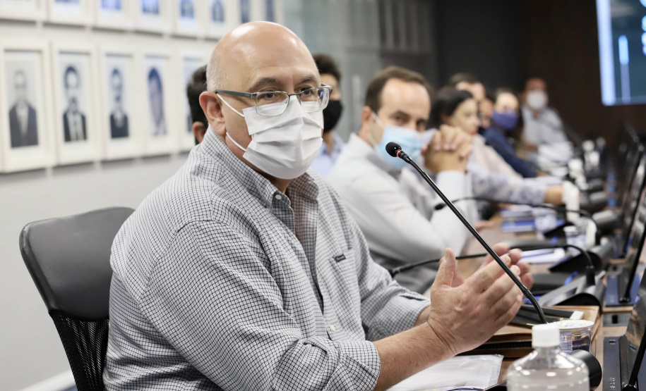 O Grupo de Trabalho do Plano Estadual Ferroviário (GT Ferrovias) realizou, nesta terça-feira (9), a primeira visita técnica ao Porto de Paranaguá. In loco, a comitiva conheceu os projetos que a Portos do Paraná desenvolve para aumentar a participação dessa matriz modal no transporte de carga. A pauta do encontro foi a importância da integração. Imagens: Claudio Neves/Portos do Paraná