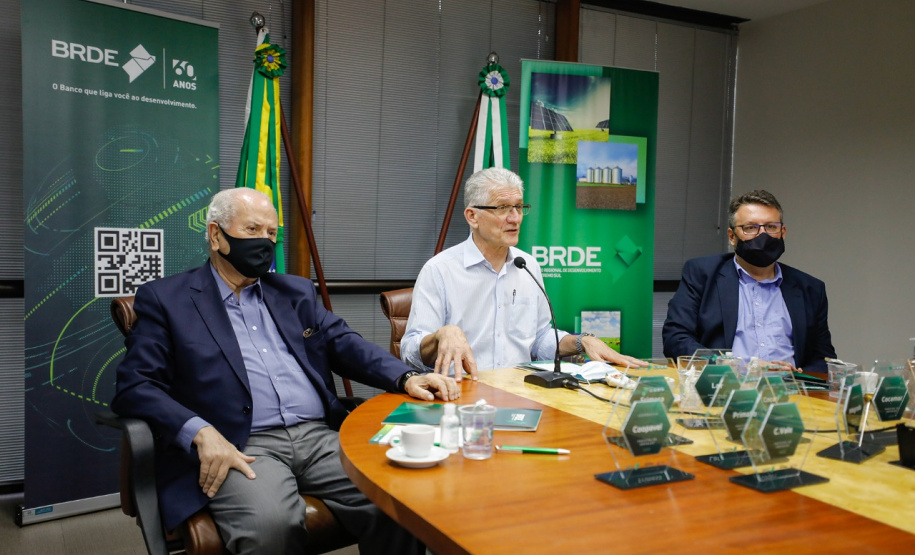 Na tarde desta segunda-feira (08), o Banco Regional de Desenvolvimento do Extremo Sul (BRDE) promoveu a final do programa BRDE LABS, programa desenvolvido em parceria com a Hotmilk, Ecossistema de Inovação da Pontifícia Universidade Católica do Paraná (PUCPR). As dez startups finalistas apresentaram seus projetos no evento online aconteceu por meio do canal oficial do BRDE no Youtube. - Curitiba, 09/02/2021  -  Foto: Rodolfo Buhrer