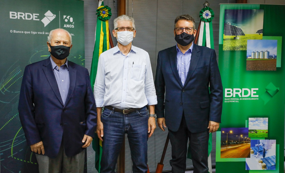 Na tarde desta segunda-feira (08), o Banco Regional de Desenvolvimento do Extremo Sul (BRDE) promoveu a final do programa BRDE LABS, programa desenvolvido em parceria com a Hotmilk, Ecossistema de Inovação da Pontifícia Universidade Católica do Paraná (PUCPR). As dez startups finalistas apresentaram seus projetos no evento online aconteceu por meio do canal oficial do BRDE no Youtube. - Curitiba, 09/02/2021  -  Foto: Rodolfo Buhrer