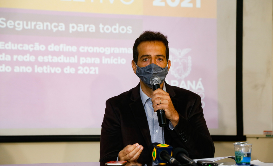 Educação apresenta cronograma da rede estadual para volta às aulas, Secretário Educação Renato Feder, Gláucio Dias e Nestor Werner Junior.Foto Gilson Abreu/AEN