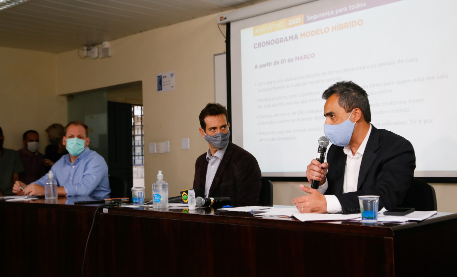 Educação apresenta cronograma da rede estadual para volta às aulas, Secretário Educação Renato Feder, Gláucio Dias e Nestor Werner Junior.Foto Gilson Abreu/AEN