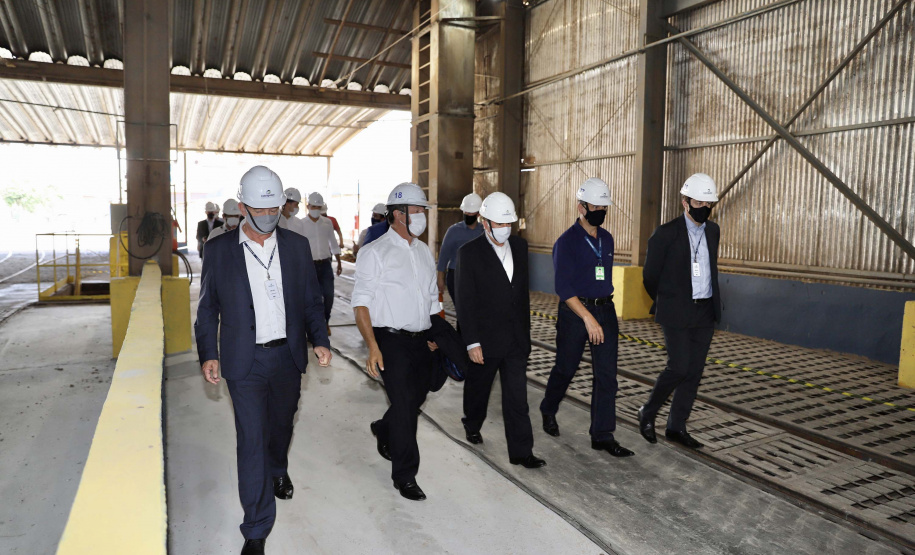 A Cotriguaçu, um dos onze terminais que integram o Corredor de Exportação Leste do Porto de Paranaguá, inaugurou nesta quarta-feira (10) um novo desvio ferroviário. O investimento privado na remodelação, de R$ 8 milhões, vai ao encontro do Plano Estadual Ferroviário e dos projetos da Portos do Paraná para ampliação da capacidade e participação do modal no transporte de carga.