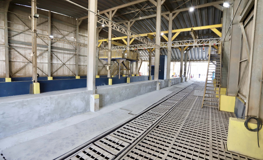 A Cotriguaçu, um dos onze terminais que integram o Corredor de Exportação Leste do Porto de Paranaguá, inaugurou nesta quarta-feira (10) um novo desvio ferroviário. O investimento privado na remodelação, de R$ 8 milhões, vai ao encontro do Plano Estadual Ferroviário e dos projetos da Portos do Paraná para ampliação da capacidade e participação do modal no transporte de carga.