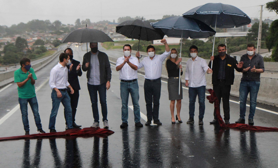 Novo viaduto garante tráfego mais seguro em Piraí do Sul.