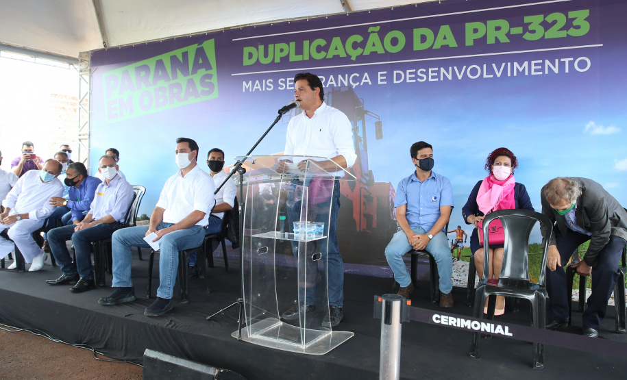 O governador Carlos Massa Ratinho Junior participa nesta quinta-feira (11) da entrega da primeira parte da duplicação da PR-323 entre Doutor Camargo e Paiçandu, na região Noroeste. O investimento por parte do Governo do Estado em toda a obra é de R$ 78,7 milhões. 11/02/2021 - Foto: Geraldo Bubniak/AEN