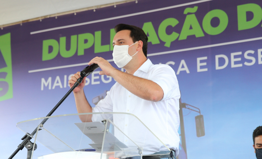 O governador Carlos Massa Ratinho Junior participa nesta quinta-feira (11) da entrega da primeira parte da duplicação da PR-323 entre Doutor Camargo e Paiçandu, na região Noroeste. O investimento por parte do Governo do Estado em toda a obra é de R$ 78,7 milhões. 11/02/2021 - Foto: Geraldo Bubniak/AEN