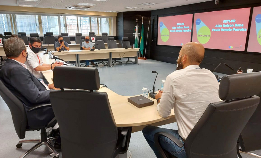 A Superintendência Geral de Ciência, Tecnologia e Ensino Superior do Paraná e a Companhia de Tecnologia da Informação e Comunicação do Paraná (Celepar) assinaram nesta sexta-feira (12) um termo de cooperação técnica para desenvolver uma série de ações na área da Ciência, Tecnologia e Inovação. - Curitiba, 12/02/2021 - Foto: Divulgação Celepar