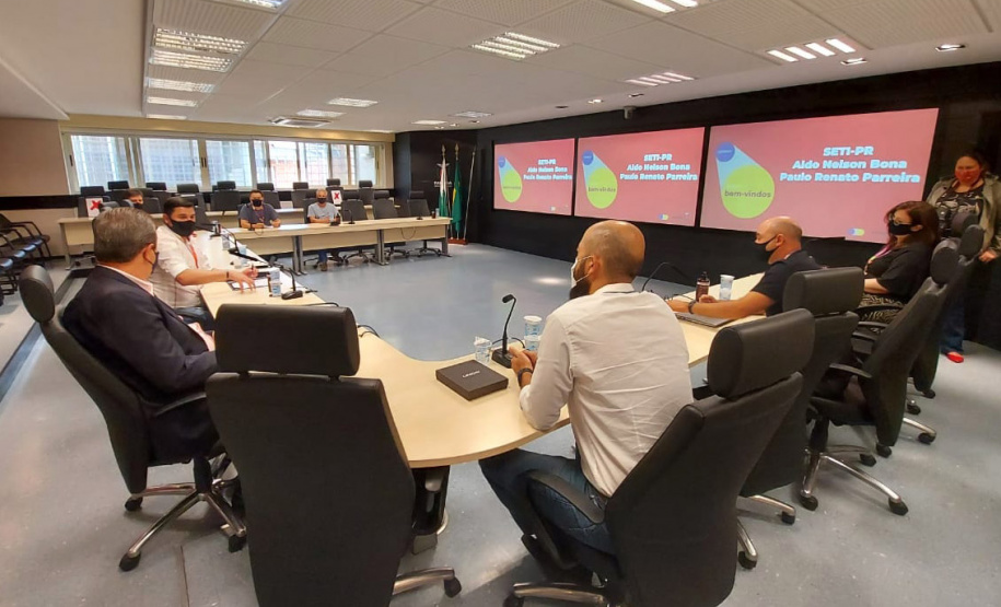 A Superintendência Geral de Ciência, Tecnologia e Ensino Superior do Paraná e a Companhia de Tecnologia da Informação e Comunicação do Paraná (Celepar) assinaram nesta sexta-feira (12) um termo de cooperação técnica para desenvolver uma série de ações na área da Ciência, Tecnologia e Inovação. - Curitiba, 12/02/2021 - Foto: Divulgação Celepar