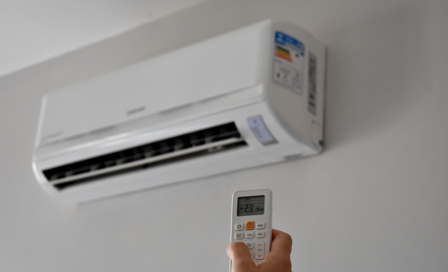 O consumo de energia elétrica na classe residencial, a mais numerosa na base de clientes da Copel Distribuição, cresceu 5,5% no ano passado, em comparação com 2019.  -  Foto: Divulgação Copel