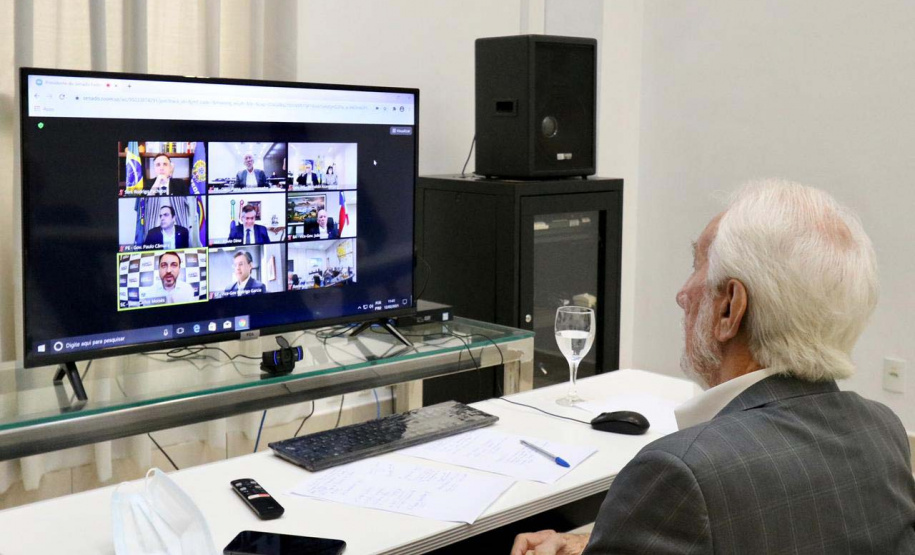 O vice-governador Darci Piana participou nesta sexta-feira (12) do encontro virtual do Fórum Nacional dos Governadores com os presidentes do Senado, Rodrigo Pacheco, e da Câmara, Arthur Lira. Foi a primeira reunião de trabalho com os novos mandatários do Legislativo nacional. Piana representou o governador Carlos Massa Ratinho Junior no evento.Foto: Camila Tonett