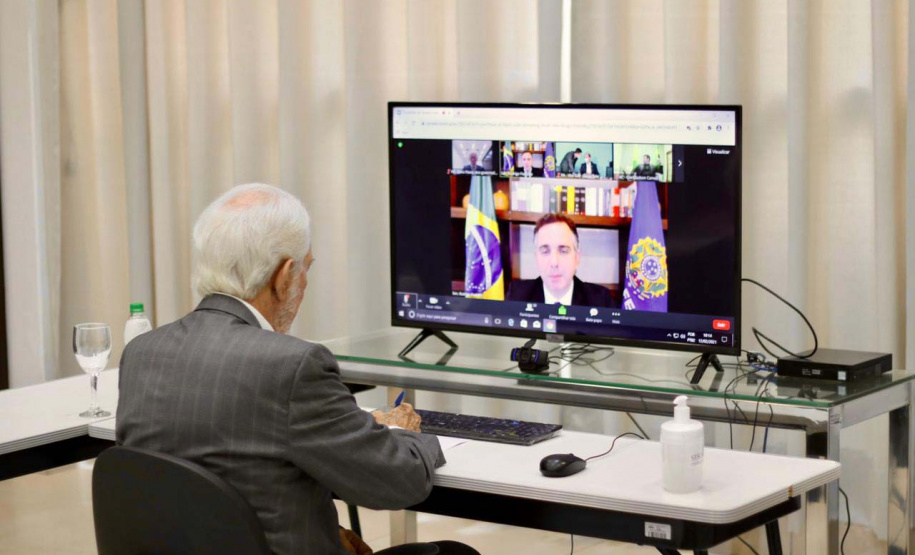 O vice-governador Darci Piana participou nesta sexta-feira (12) do encontro virtual do Fórum Nacional dos Governadores com os presidentes do Senado, Rodrigo Pacheco, e da Câmara, Arthur Lira. Foi a primeira reunião de trabalho com os novos mandatários do Legislativo nacional. Piana representou o governador Carlos Massa Ratinho Junior no evento.Foto: Camila Tonett