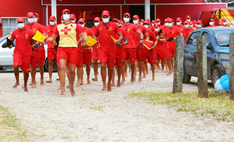 Corpo de Bombeiros forma nova turma de guarda-vidas militares  -  Foto: Divulgação SESP-PR
