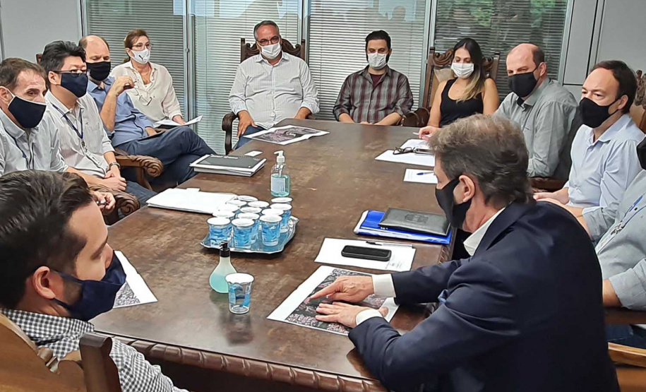 Diretoria da Sanepar e secretários municipais debatem planos e metas para Londrina  -  Foto: Divulgação Sanepar