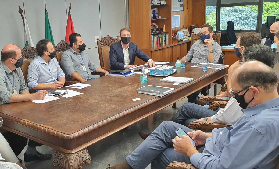 Diretoria da Sanepar e secretários municipais debatem planos e metas para Londrina  -  Foto: Divulgação Sanepar