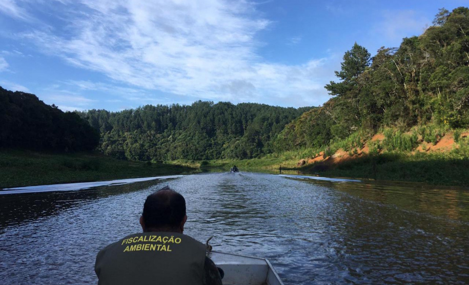Fiscais da regional do Instituto Água e Terra (IAT) de Curitiba realizaram (do dia 11 ao 15) operação para coibir a pesca ilegal na Represa Capivari Cachoeira, nos municípios de Campina Grande do Sul e Bocaiúva do Sul.  Foto: IAT