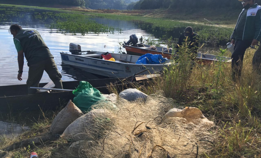 Fiscais da regional do Instituto Água e Terra (IAT) de Curitiba realizaram (do dia 11 ao 15) operação para coibir a pesca ilegal na Represa Capivari Cachoeira, nos municípios de Campina Grande do Sul e Bocaiúva do Sul.  Foto: IAT