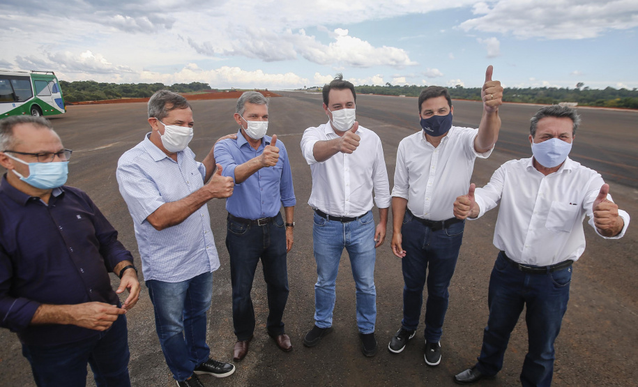 Governador Carlos Massa Ratinho Junior durante uma visita as obras do Aeroporto Internacional de Foz do Iguaçu.