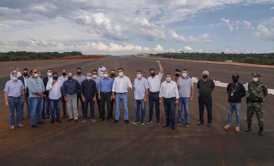 Governador Carlos Massa Ratinho Junior durante uma visita as obras do Aeroporto Internacional de Foz do Iguaçu.