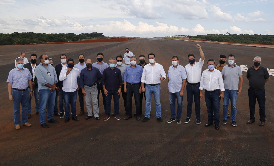 Governador Carlos Massa Ratinho Junior durante uma visita as obras do Aeroporto Internacional de Foz do Iguaçu.