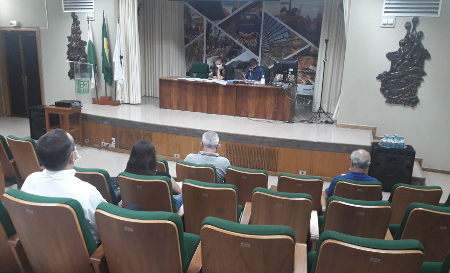 O Departamento de Estradas de Rodagem do Paraná (DER/PR) realizou nesta quarta-feira (17) a abertura dos envelopes com documentos de habilitação das empresas disputando a execução das novas terceiras faixas da PR-323, na região Noroeste. -  Curitiba, 18/02/2021  -  Foto: Divulgação DER-PR