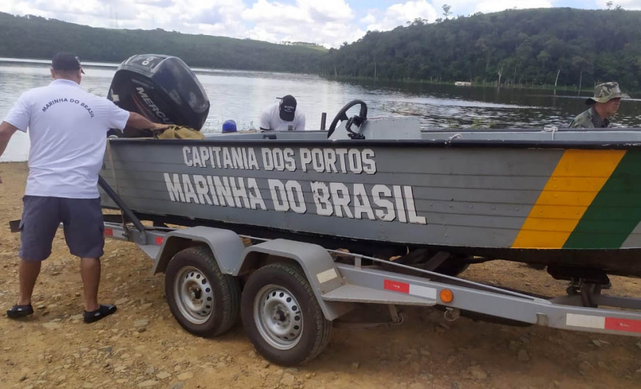 O Instituto Água e Terra (IAT) finaliza os trâmites legais para a doação de um barco e um motor de popa ao 3º Pelotão da 4ª Companhia do Batalhão de Polícia Ambiental ? Força Verde (BPAmb).   -  Foto: Divulgação SEDEST/IAT