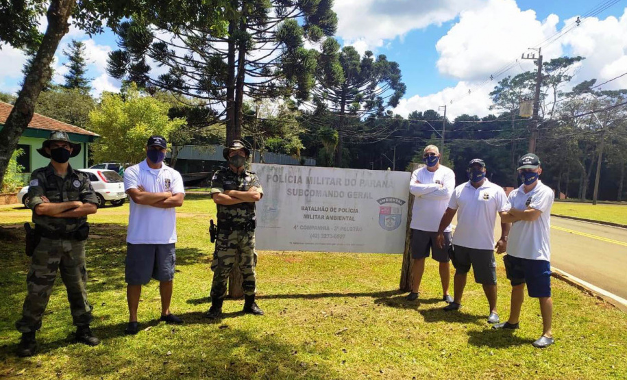 O Instituto Água e Terra (IAT) finaliza os trâmites legais para a doação de um barco e um motor de popa ao 3º Pelotão da 4ª Companhia do Batalhão de Polícia Ambiental ? Força Verde (BPAmb).   -  Foto: Divulgação SEDEST/IAT