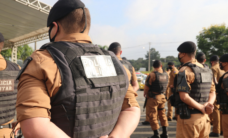 O ministro da Justiça e Segurança Pública, André Mendonça, esteve em São José dos Pinhais, na Região Metropolitana de Curitiba, para conhecer de perto algumas ações da Secretaria da Segurança Pública do Paraná na região. - Curitiba, 18/02/2021 - Foto: Divulgação SESP-PR