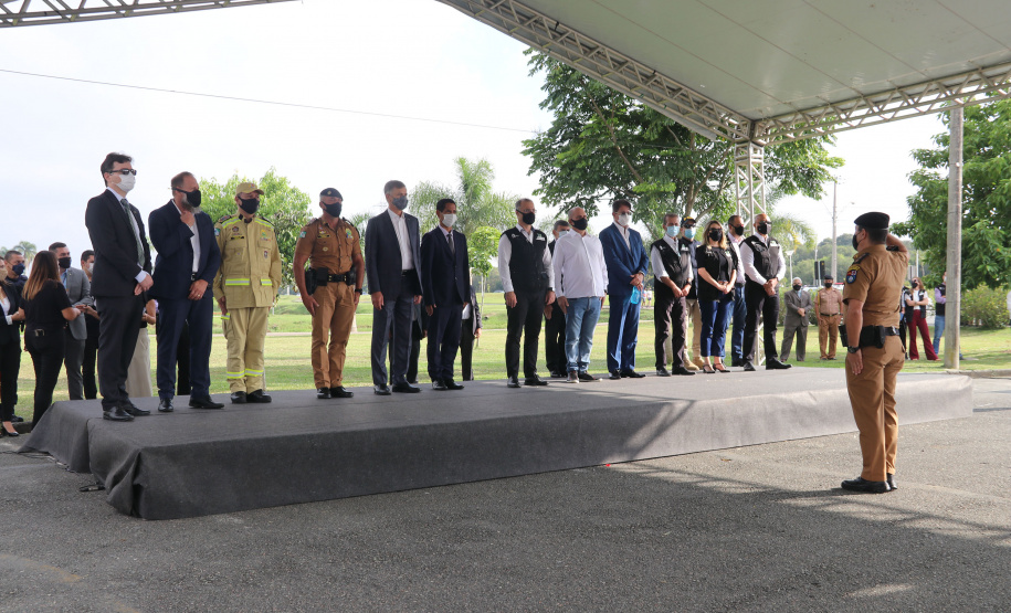 O ministro da Justiça e Segurança Pública, André Mendonça, esteve em São José dos Pinhais, na Região Metropolitana de Curitiba, para conhecer de perto algumas ações da Secretaria da Segurança Pública do Paraná na região. - Curitiba, 18/02/2021 - Foto: Divulgação SESP-PR