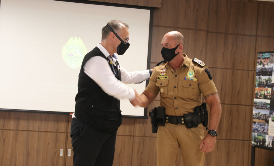 O ministro da Justiça e Segurança Pública, André Mendonça, esteve em São José dos Pinhais, na Região Metropolitana de Curitiba, para conhecer de perto algumas ações da Secretaria da Segurança Pública do Paraná na região. - Curitiba, 18/02/2021 - Foto: Divulgação SESP-PR