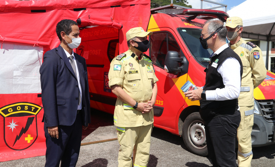 O ministro da Justiça e Segurança Pública, André Mendonça, esteve em São José dos Pinhais, na Região Metropolitana de Curitiba, para conhecer de perto algumas ações da Secretaria da Segurança Pública do Paraná na região. - Curitiba, 18/02/2021 - Foto: Divulgação SESP-PR