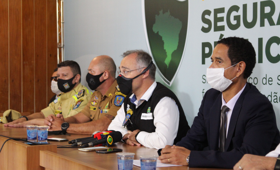 O ministro da Justiça e Segurança Pública, André Mendonça, esteve em São José dos Pinhais, na Região Metropolitana de Curitiba, para conhecer de perto algumas ações da Secretaria da Segurança Pública do Paraná na região. - Curitiba, 18/02/2021 - Foto: Divulgação SESP-PR