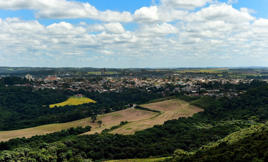 O Parque Estadual do Monge, situado no município da Lapa (RMC), volta a receber visitantes neste sábado (20). - Foto: Denis Ferreira Netto/SEDEST