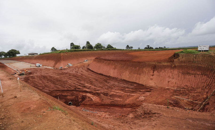 CASTRO - 11-02-2021 - OBRAS PARANÁ - OBRAS DO TREVO DE CESSO A CASTRO - FOTO: JONATHAN CAMPOS / AEN