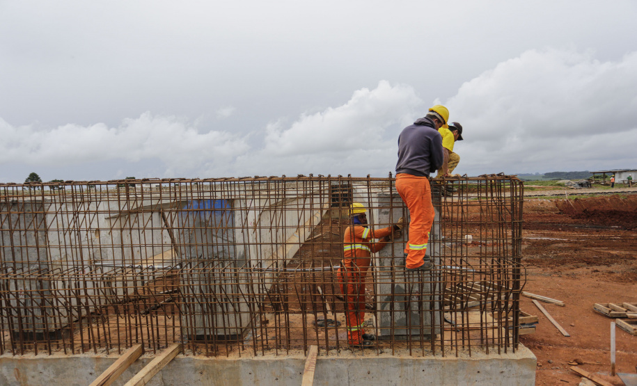 CASTRO - 11-02-2021 - OBRAS PARANÁ - OBRAS DO TREVO DE CESSO A CASTRO - FOTO: JONATHAN CAMPOS / AEN